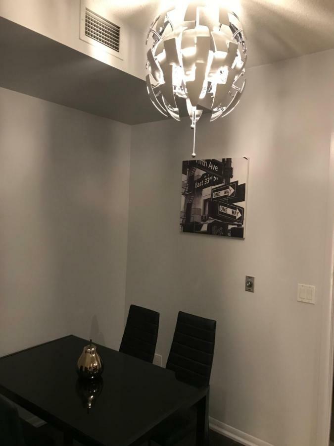 Executive 1 Bedroom Condo Sleeps 2 Toronto Eksteriør billede