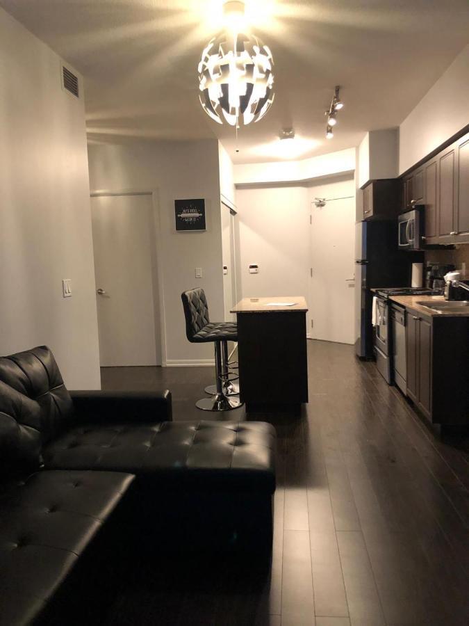 Executive 1 Bedroom Condo Sleeps 2 Toronto Eksteriør billede
